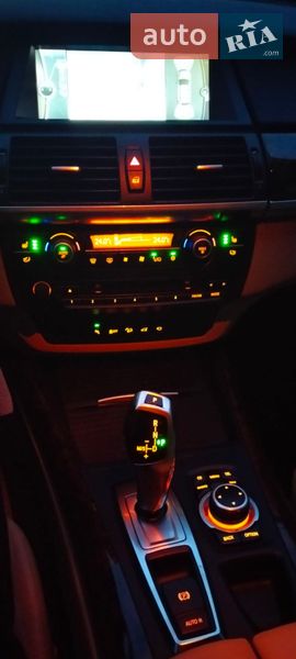 Позашляховик / Кросовер BMW X5 2010 в Полтаві