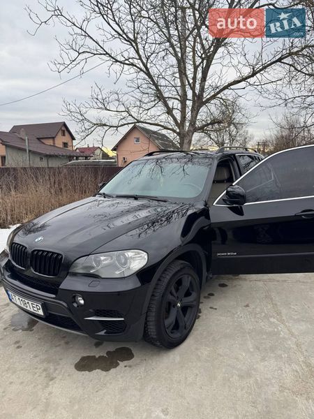 Позашляховик / Кросовер BMW X5 2011 в Івано-Франківську