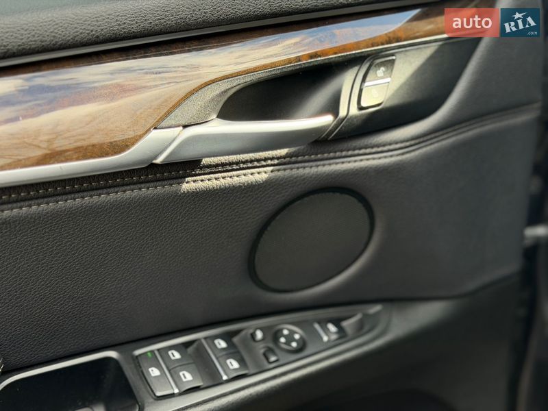 Внедорожник / Кроссовер BMW X5 2016 в Киеве