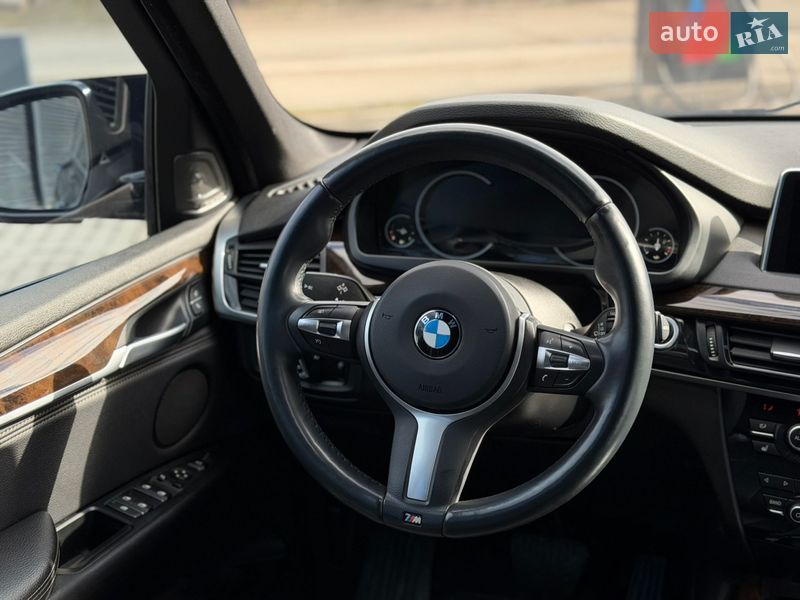 Внедорожник / Кроссовер BMW X5 2016 в Киеве