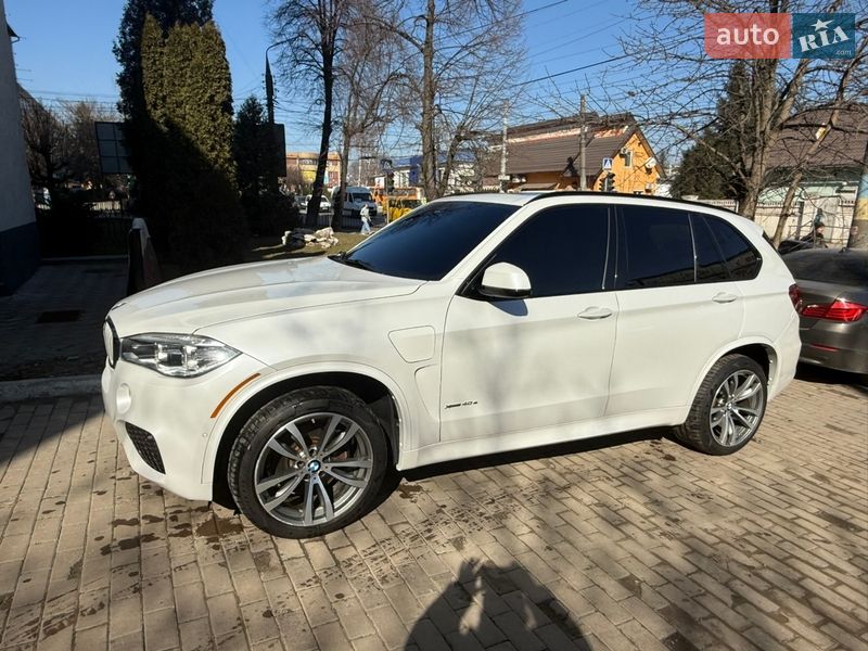 Позашляховик / Кросовер BMW X5 2016 в Чернівцях