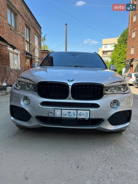 Внедорожник / Кроссовер BMW X5 2016 в Черновцах