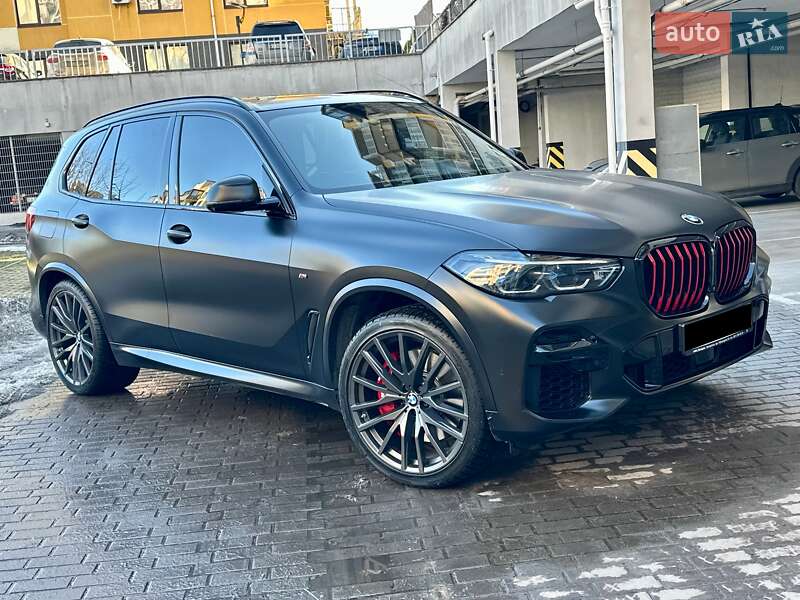 Внедорожник / Кроссовер BMW X5 2022 в Киеве