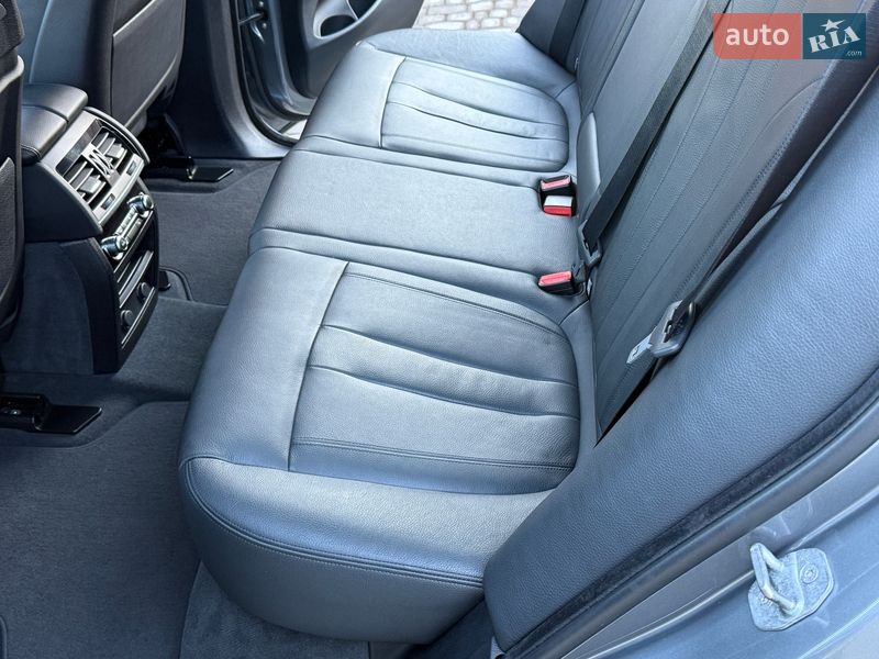 Внедорожник / Кроссовер BMW X5 2016 в Ровно