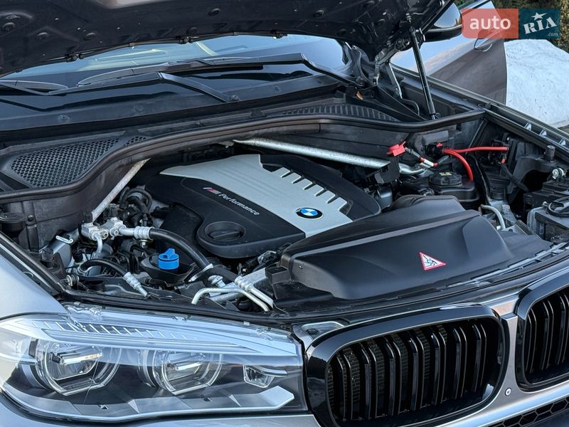 Внедорожник / Кроссовер BMW X5 2016 в Ровно