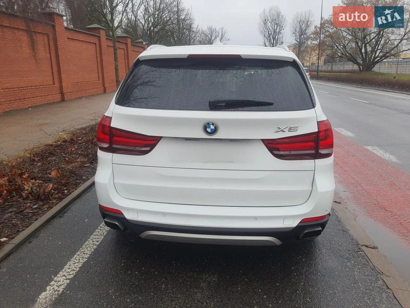 Позашляховик / Кросовер BMW X5 2016 в Львові