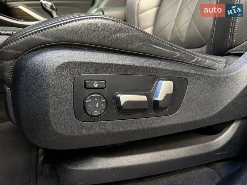 Внедорожник / Кроссовер BMW X5 2022 в Киеве