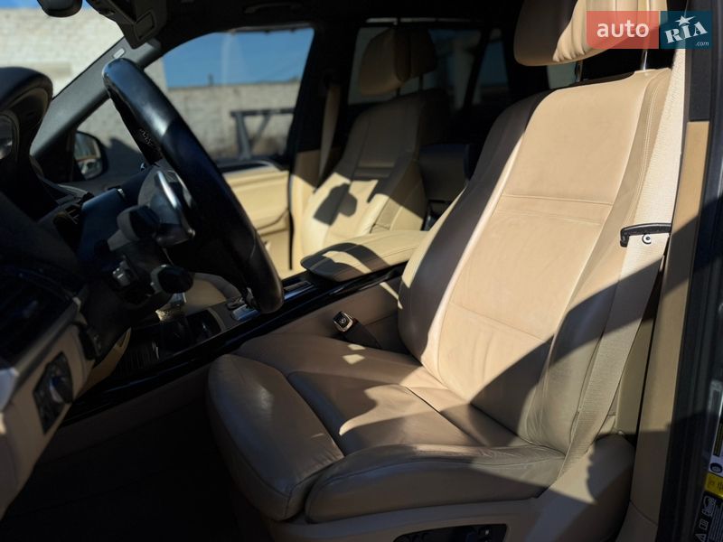 Внедорожник / Кроссовер BMW X5 2012 в Житомире