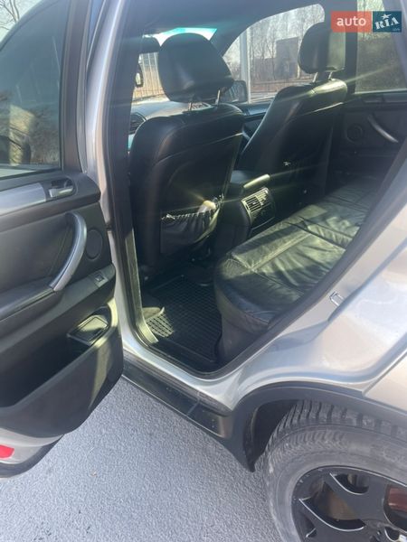 Внедорожник / Кроссовер BMW X5 2004 в Ровно