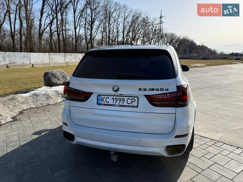 Позашляховик / Кросовер BMW X5 2015 в Луцьку