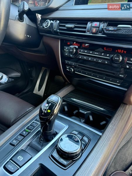 Позашляховик / Кросовер BMW X5 2015 в Луцьку
