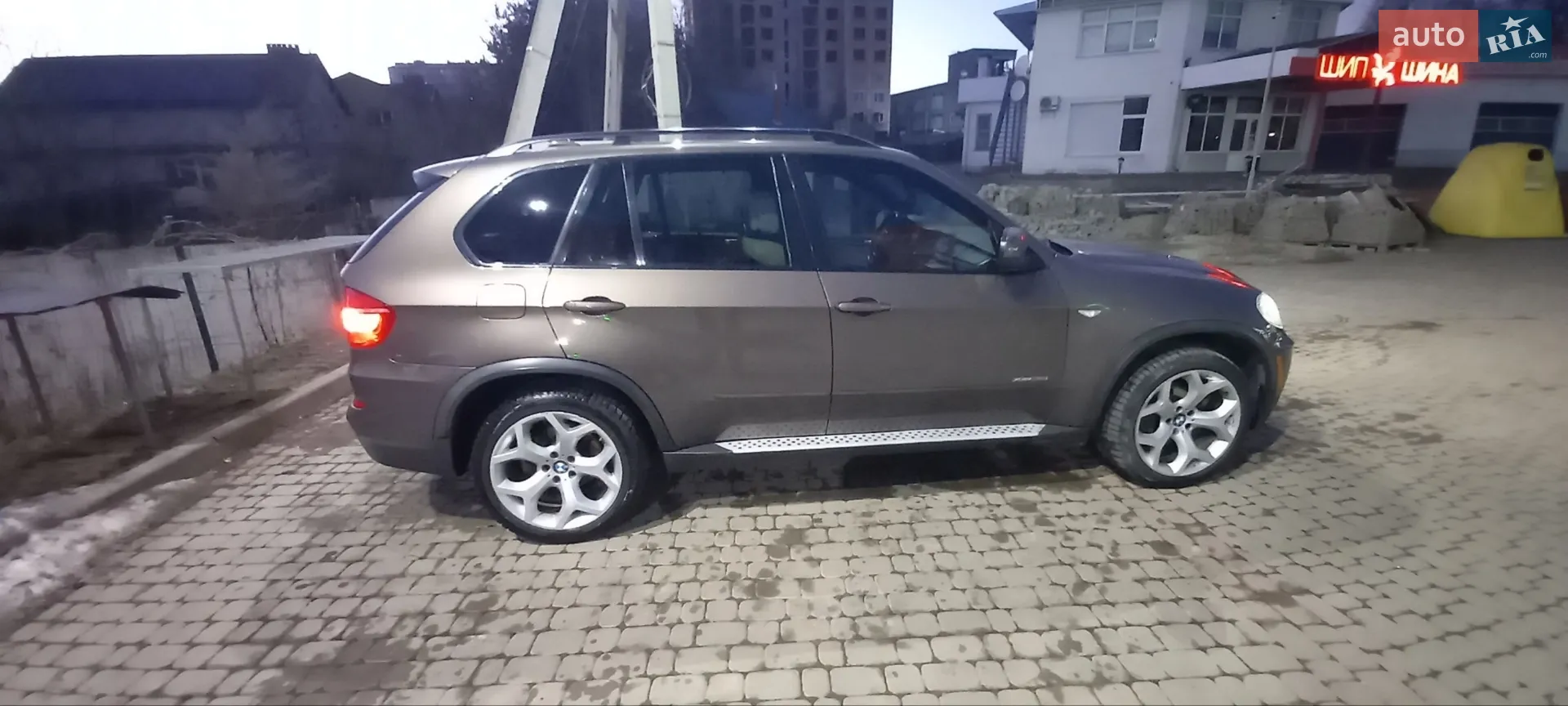 2010 BMW X5 - мініатюра 12