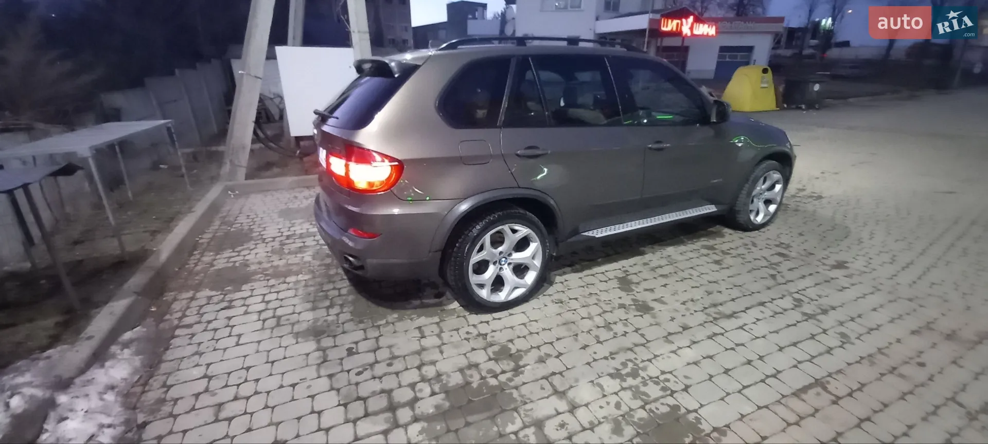2010 BMW X5 - мініатюра 28