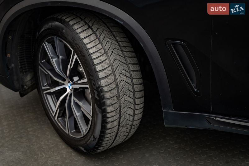 Позашляховик / Кросовер BMW X5 2023 в Києві