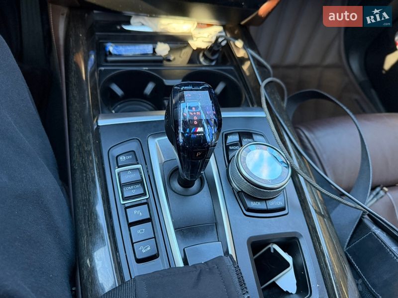 Позашляховик / Кросовер BMW X5 2013 в Чернівцях