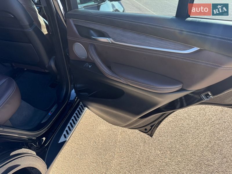 Позашляховик / Кросовер BMW X5 2016 в Рівному