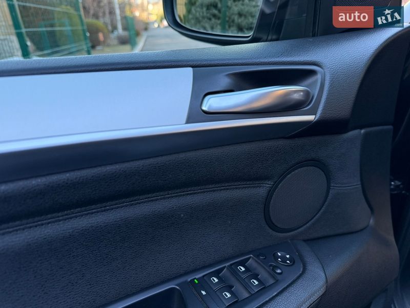 Внедорожник / Кроссовер BMW X5 2012 в Ровно