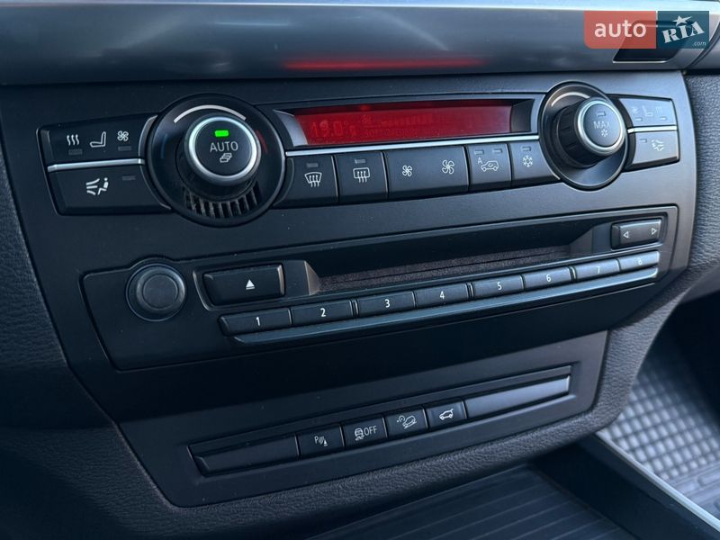 Внедорожник / Кроссовер BMW X5 2012 в Ровно