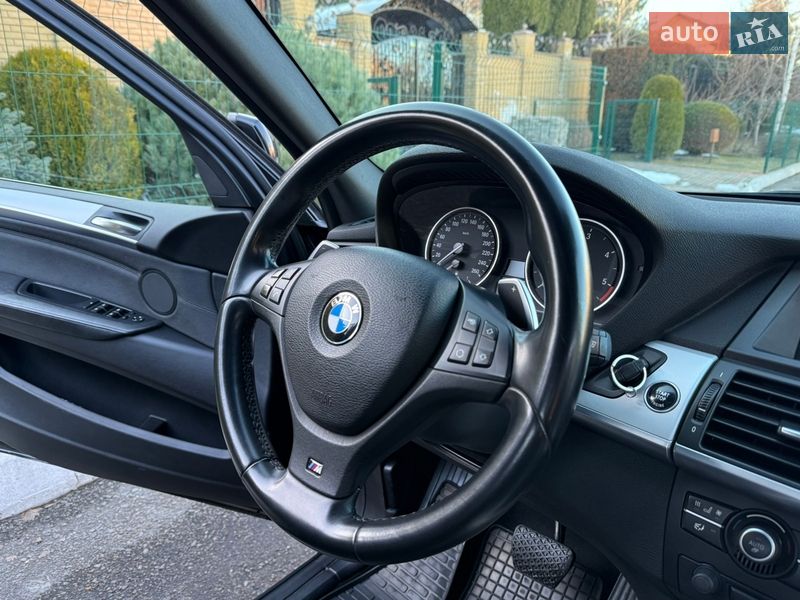 Внедорожник / Кроссовер BMW X5 2012 в Ровно