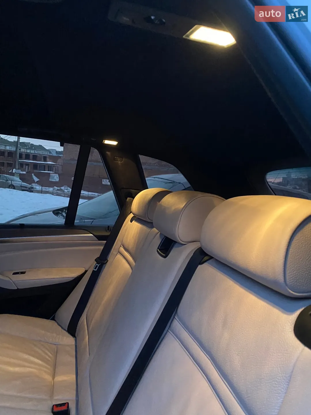 2010 BMW X5 - мініатюра 36