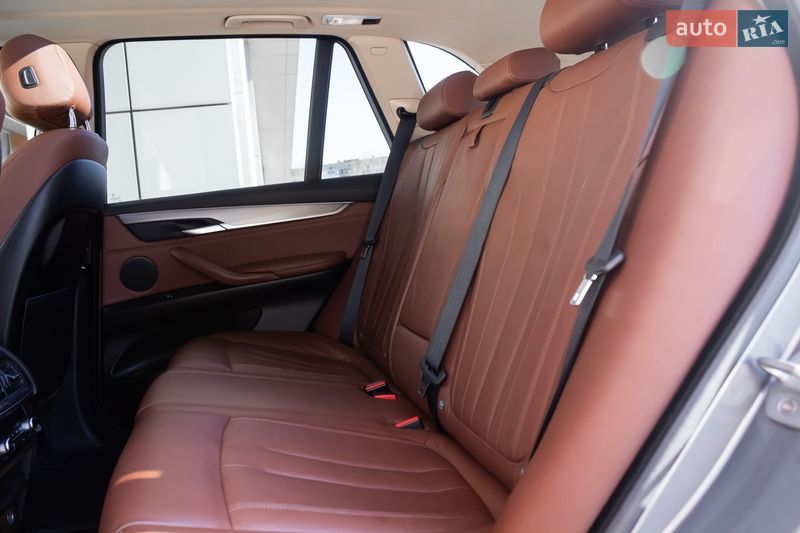 Внедорожник / Кроссовер BMW X5 2016 в Киеве