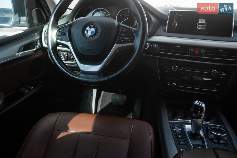 Внедорожник / Кроссовер BMW X5 2016 в Киеве