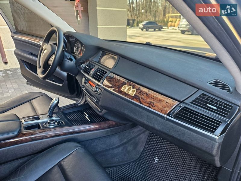 Внедорожник / Кроссовер BMW X5 2011 в Виннице