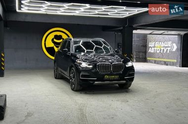 Позашляховик / Кросовер BMW X5 2020 в Чернівцях