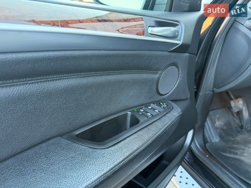Позашляховик / Кросовер BMW X5 2011 в Вінниці