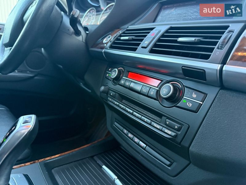 Позашляховик / Кросовер BMW X5 2011 в Вінниці