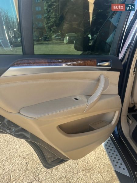 Позашляховик / Кросовер BMW X5 2008 в Києві