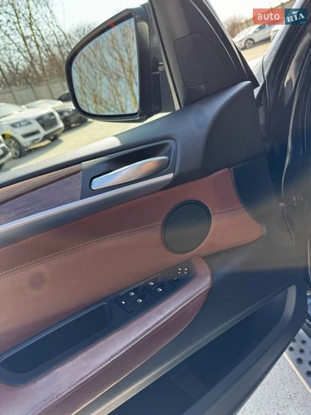 Внедорожник / Кроссовер BMW X5 2012 в Одессе