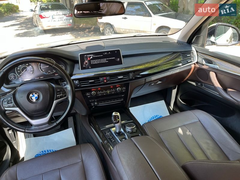 Позашляховик / Кросовер BMW X5 2015 в Чернівцях