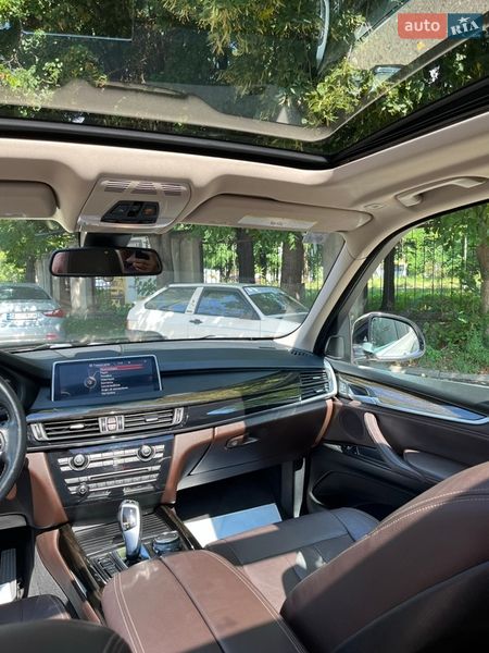 Позашляховик / Кросовер BMW X5 2015 в Чернівцях