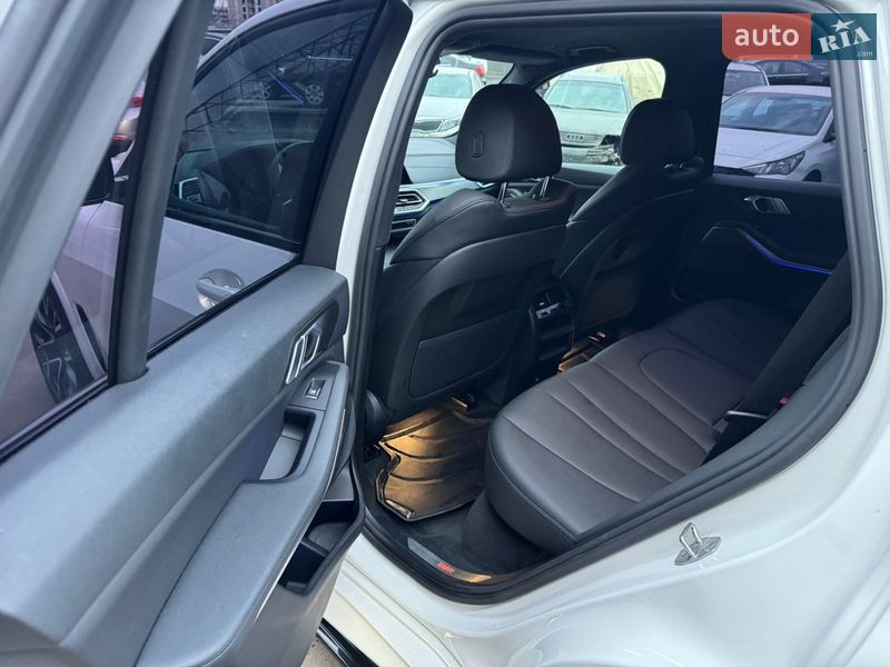 Внедорожник / Кроссовер BMW X5 2021 в Киеве