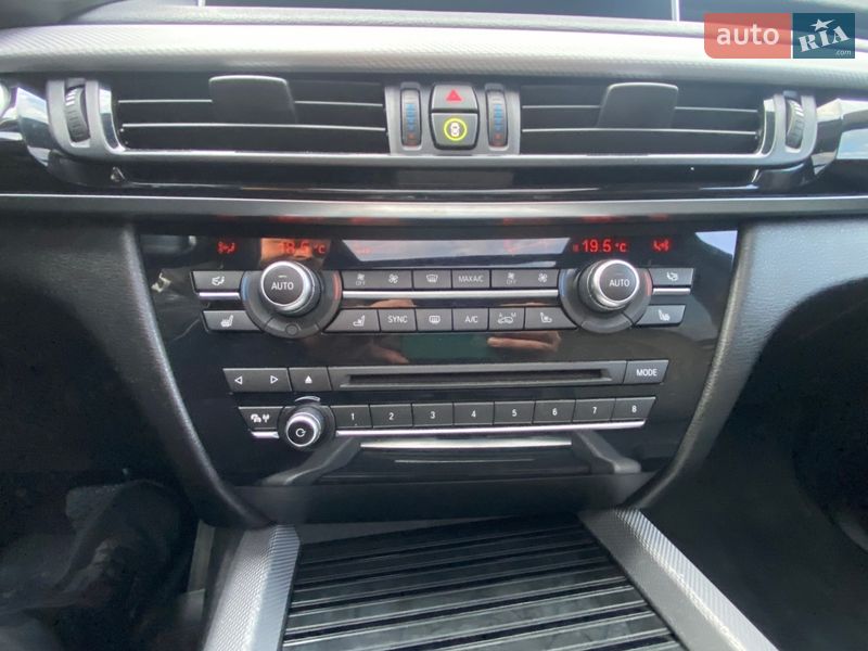 Позашляховик / Кросовер BMW X5 2015 в Луцьку
