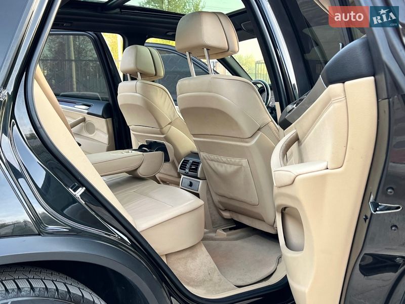 Внедорожник / Кроссовер BMW X5 2008 в Вараше