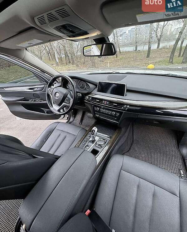 Внедорожник / Кроссовер BMW X5 2015 в Буче