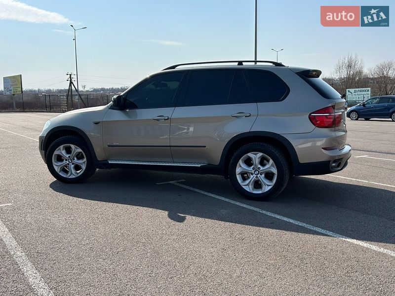 Позашляховик / Кросовер BMW X5 2011 в Рівному