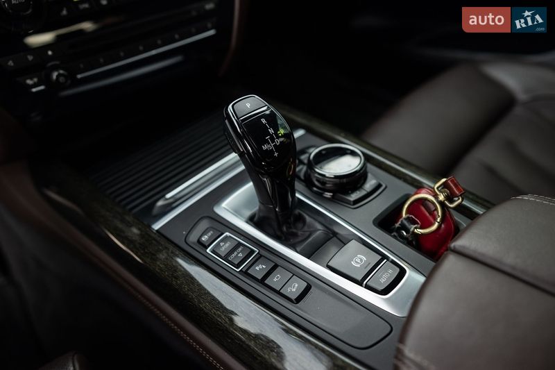 Позашляховик / Кросовер BMW X5 2016 в Луцьку