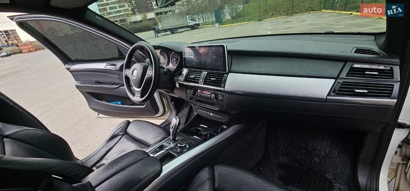 Внедорожник / Кроссовер BMW X5 2011 в Ужгороде
