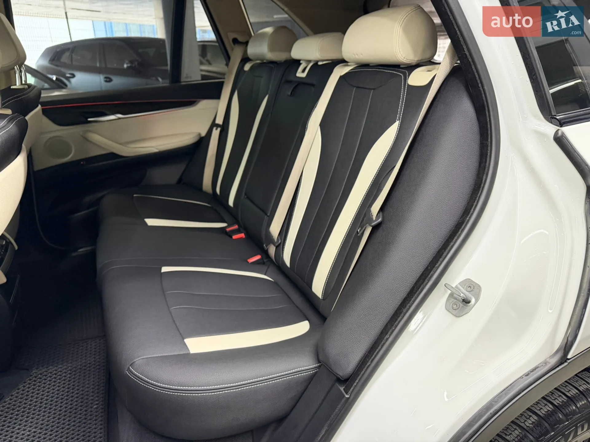 2017 BMW X5 - мініатюра 24