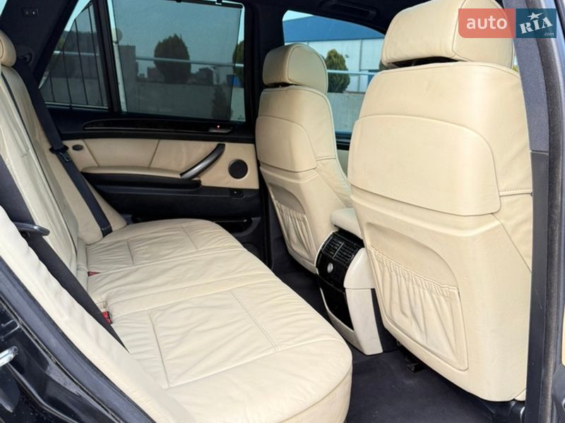 Внедорожник / Кроссовер BMW X5 2005 в Черновцах