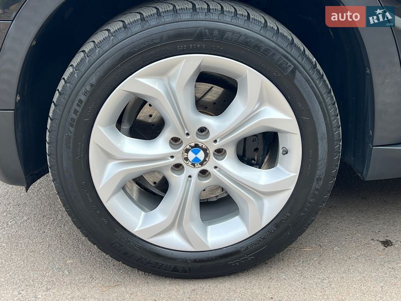 Внедорожник / Кроссовер BMW X5 2010 в Ровно