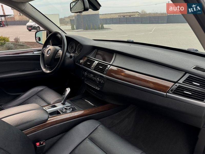 Позашляховик / Кросовер BMW X5 2012 в Рівному