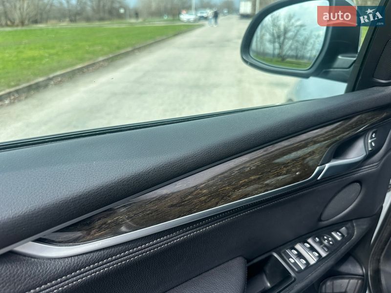 Внедорожник / Кроссовер BMW X5 2017 в Днепре