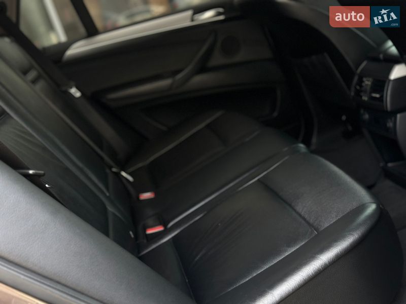 Внедорожник / Кроссовер BMW X5 2011 в Ивано-Франковске