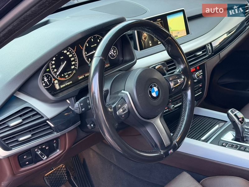 Внедорожник / Кроссовер BMW X5 2015 в Вараше