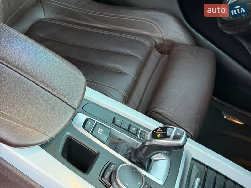 Внедорожник / Кроссовер BMW X5 2015 в Вараше