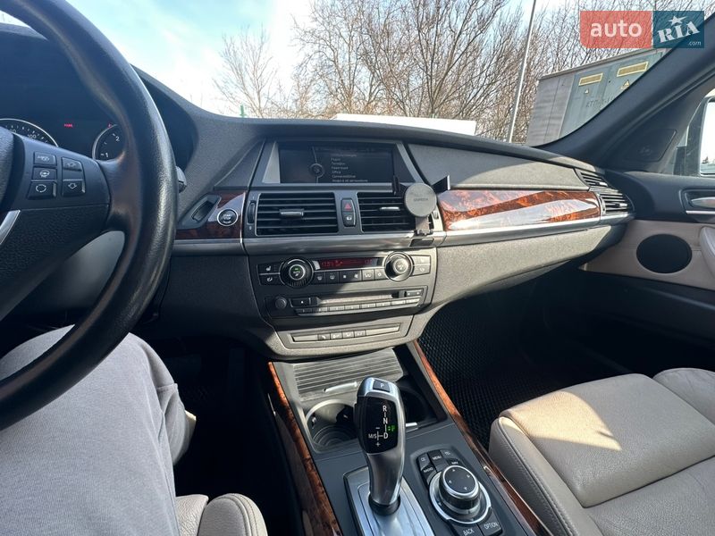 Внедорожник / Кроссовер BMW X5 2011 в Василькове